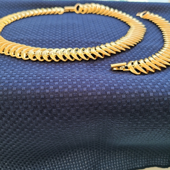 Necklace & Bracelet Gold-tone Metal NWOT/NIB - Picture 12 of 15